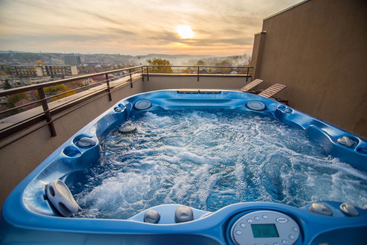 The Aviator Apartment - Jacuzzi & Panoramic View Клуж-Напока Екстер'єр фото